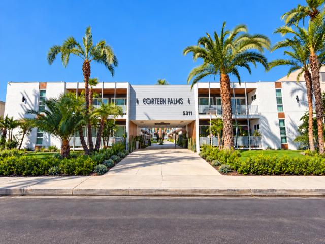 2 BR, 2 BA Apartment 5311 Corteen Pl, Valley Village, CA 91607