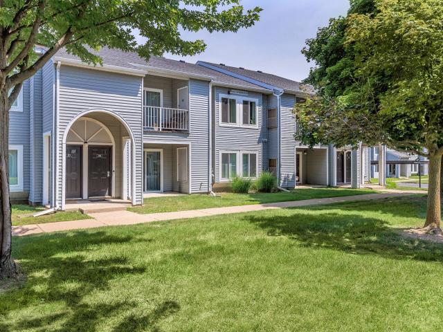 2 BR, 2 BA Apartment 643 Dorchester Drive #225 Unit 21 196, Rochester, MI 48307