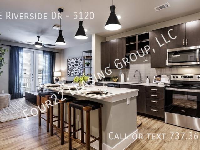 2 BR, 2 BA Apartment 6400 E Riverside Dr, Austin, TX 78741