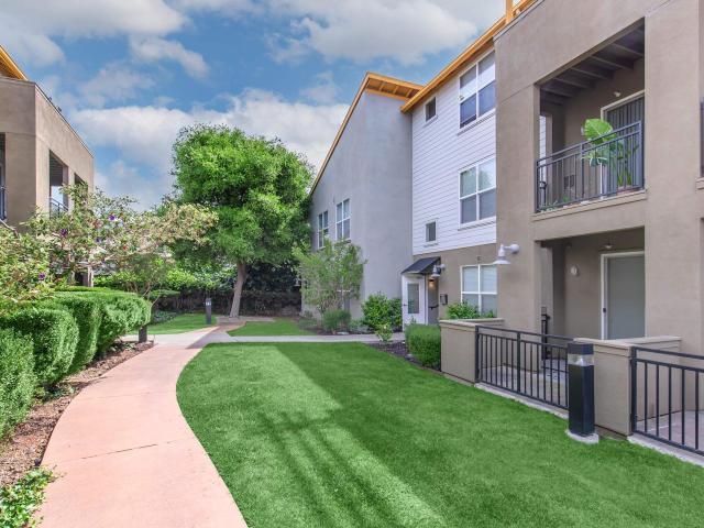 2 BR, 2 BA Apartment 6410 Schmidt Lane Unit C206, El Cerrito, CA 94530