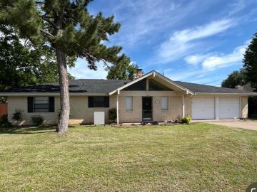 2 BR, 2 BA Apartment 6415 Circo Drive, DeCordova, TX 76049