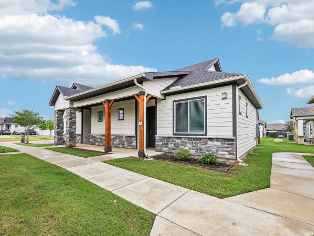 2 BR, 2 BA Apartment 6464 Robertson Road Unit 6030SBRD, Fort Worth, TX 76179