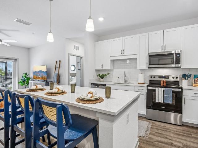 2 BR, 2 BA Apartment 6502 East Sligh Avenue Unit 1024, Tampa, FL 33634