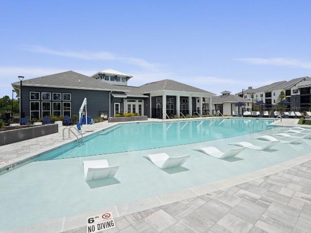 2 BR, 2 BA Apartment 6502 East Sligh Avenue Unit 1120, Tampa, FL 33634