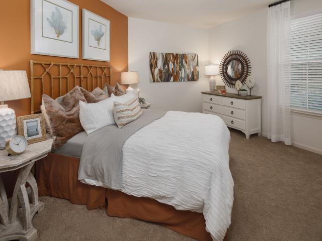 2 BR, 2 BA Apartment 6505 Collins Road Unit 0331, Jacksonville, FL 32244