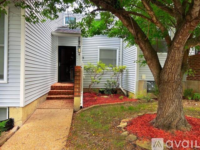 2 BR, 2 BA Apartment 663 Hiddenwood Court, Unit 663, Jefferson City, MO 65109