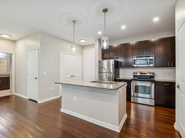 2 BR, 2 BA Apartment 6608 South West Shore Blvd Unit 1105, Tampa, FL 33616