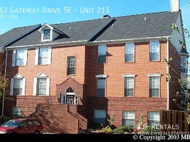 2 BR, 2 BA Apartment 662 Gateway Drive SE, Leesburg, VA 20175