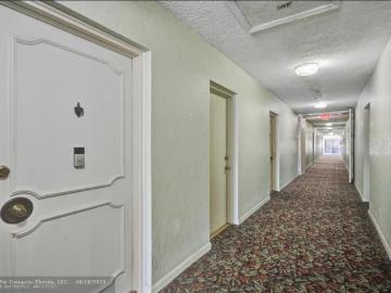 2 BR, 2 BA Apartment 6750 Northeast 21st Road, Fort Lauderdale, FL 33308