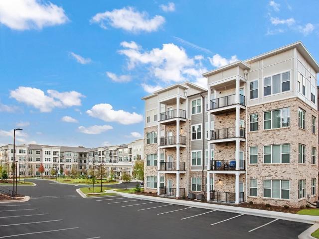 2 BR, 2 BA Apartment 6757 Covington Highway Unit 422, Lithonia, GA 30058