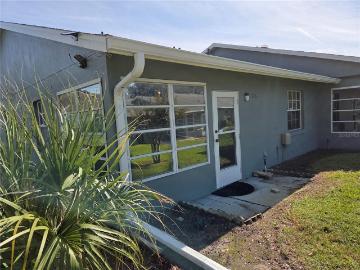 2 BR, 2 BA Apartment 6788 Basswood Circle, Zephyrhills, FL 33542