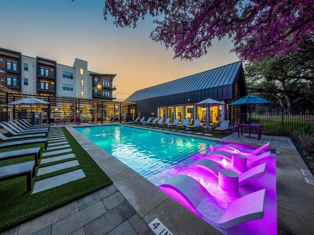 2 BR, 2 BA Apartment 6811 Old Bee Caves Rd Unit 4318, Austin, TX 78735
