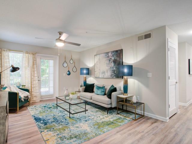 2 BR, 2 BA Apartment 6820 West Hillsborough Avenue Unit 108, Tampa, FL 33634
