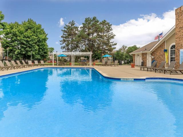 2 BR, 2 BA Apartment 6834 Chimney Hill Drive Unit 2110, West Bloomfield, MI 48322