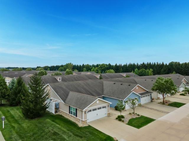 2 BR, 2 BA Apartment 6853 Deer Ridge Rd #1 Unit 83, Maumee, OH 43537