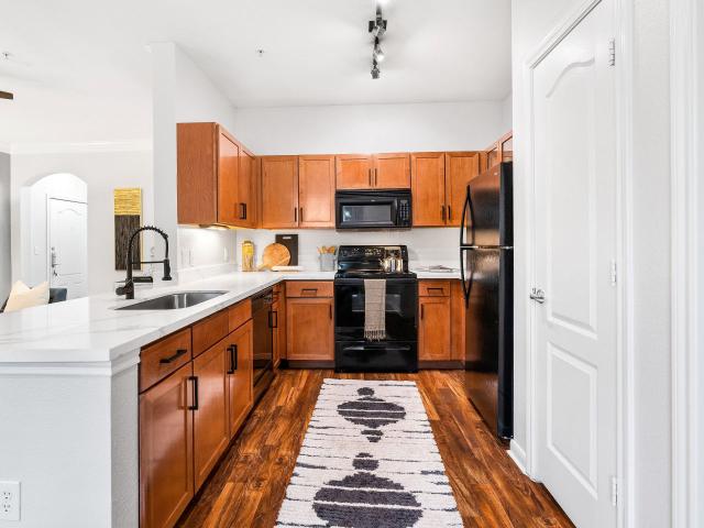 2 BR, 2 BA Apartment 6900 Lake Woodlands Drive Unit 321, Spring, TX 77382
