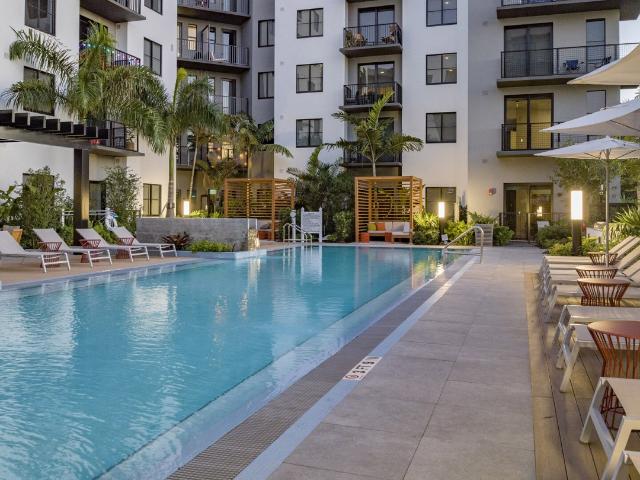 2 BR, 2 BA Apartment 6950 SW 40th St Unit 422, Miami, FL 33255