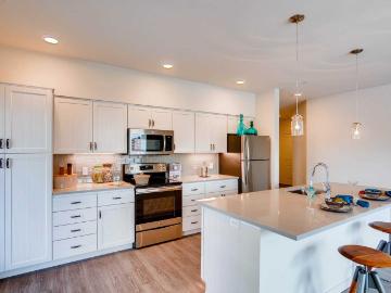 2 BR, 2 BA Apartment 6998 Northeast Cherry Drive Unit A102, Hillsboro, OR 97124