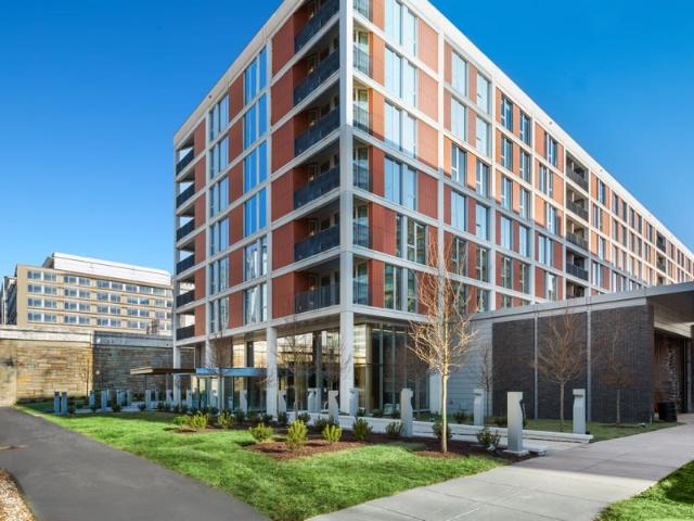 2 BR, 2 BA Apartment 600 4th Street SW Unit 828, Washington, DC 20024