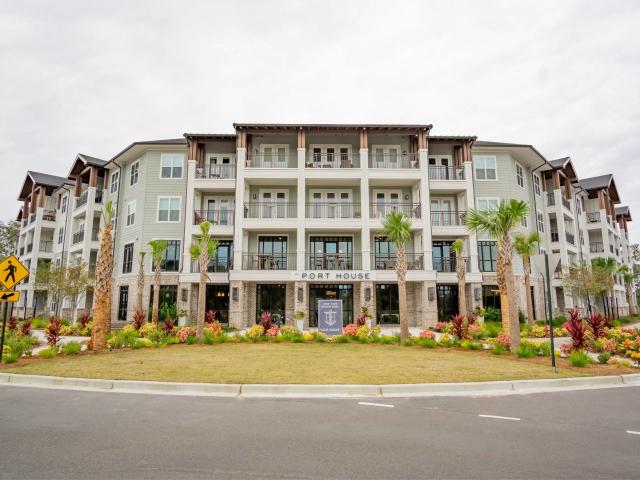 2 BR, 2 BA Apartment 600 Robert Daniel Drive Daniel Island Unit 02204, Charleston, SC 29492