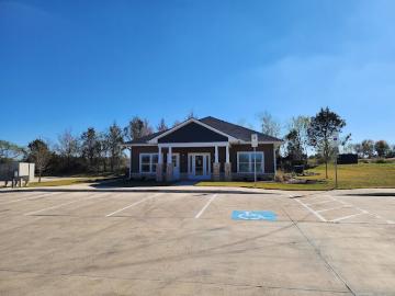 2 BR, 2 BA Apartment 600 South Sonoma Trail Unit C103, Ennis, TX 75119