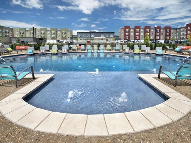 2 BR, 2 BA Apartment 601 Northeast 70th Street Unit 444, Kansas City, MO 64118