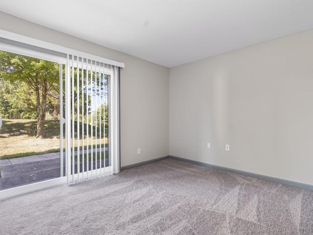 2 BR, 2 BA Apartment 607 East Park Street Unit 607 123, Carbondale, IL 62901