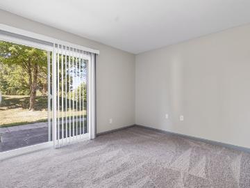 2 BR, 2 BA Apartment 607 East Park Street Unit 607 124, Carbondale, IL 62901