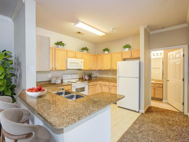 2 BR, 2 BA Apartment 605 Village Lake Court Unit 634_201, Spring Lake, NC 28390