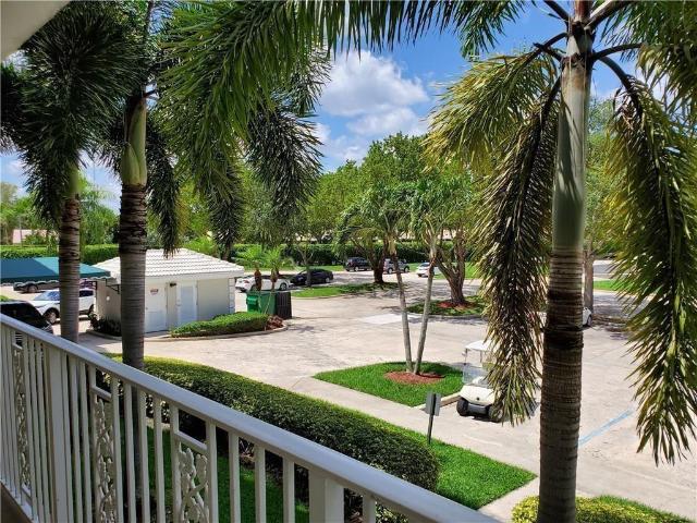 2 BR, 2 BA Apartment 6061 Balboa Circle, Boca Raton, FL 33433