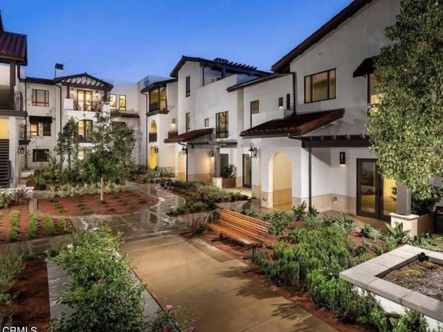 2 BR, 2 BA Apartment 60 South Vinedo Avenue, Pasadena, CA 91107