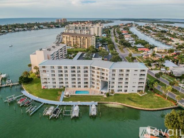 2 BR, 2 BA Apartment 610 Island Way, Unit 205, Clearwater, FL 33767
