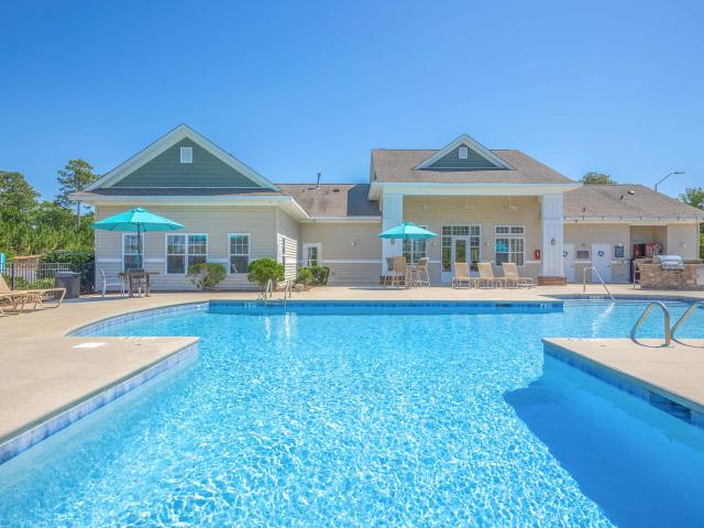 2 BR, 2 BA Apartment 6110 Riverwoods Drive Unit 6220 305, Wilmington, NC 28412