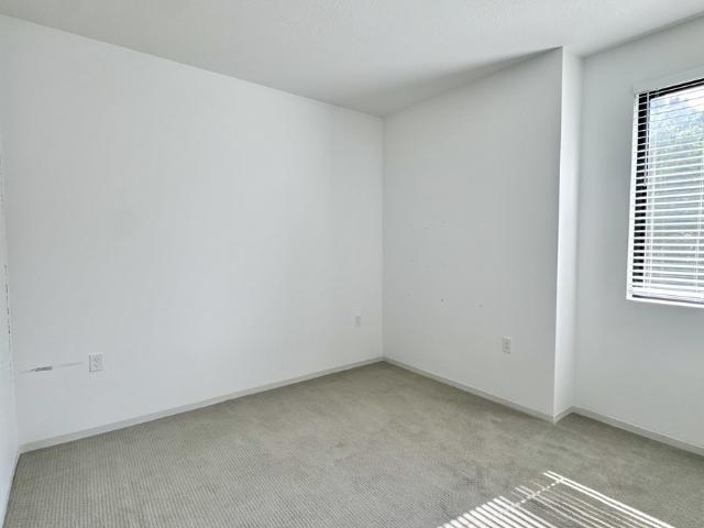 2 BR, 2 BA Apartment 6115 Nieman Rd, Shawnee, KS 66203