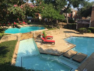 2 BR, 2 BA Apartment 611 E Lamar Blvd Unit 13 1313, Arlington, TX 76011