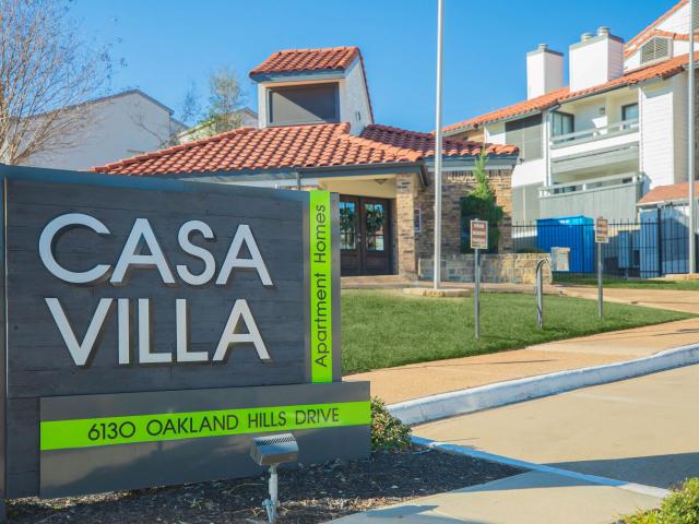 2 BR, 2 BA Apartment 6130 Oakland Hills Dr Unit 202, Fort Worth, TX 76112
