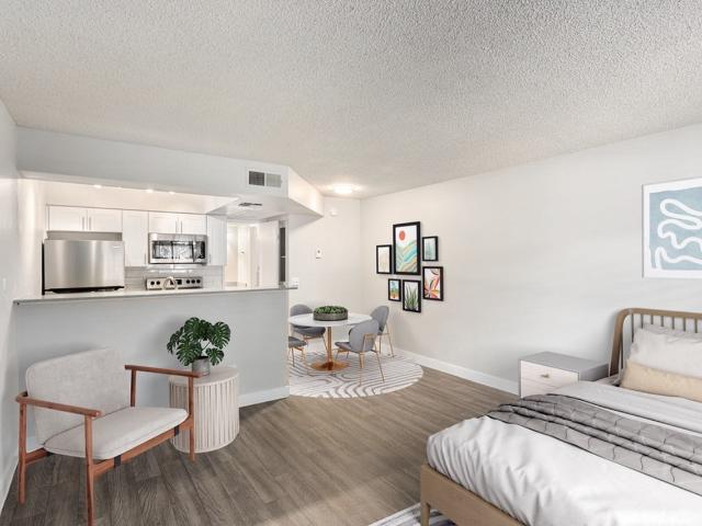 2 BR, 2 BA Apartment 6131 West Thomas Road Unit 2037, Phoenix, AZ 85033