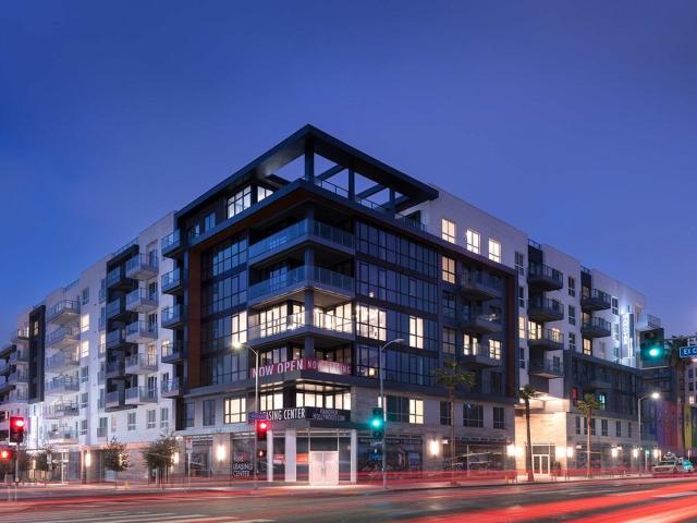 2 BR, 2 BA Apartment 6200 Sunset Blvd Unit 501, Los Angeles, CA 90028