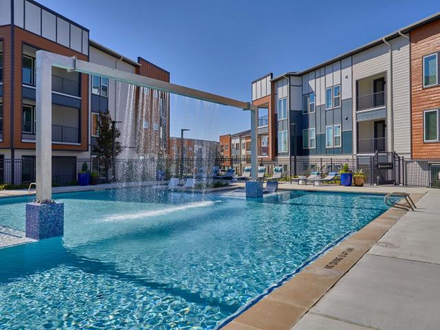 2 BR, 2 BA Apartment 6201 Azle Avenue Unit 1307, Fort Worth, TX 76135
