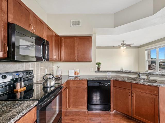 2 BR, 2 BA Apartment 6202 Roxbury Drive Unit 02304, San Antonio, TX 78238