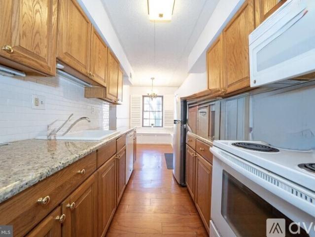 2 BR, 2 BA Apartment 620 Washington Place, Unit 20, Chesterbrook, PA 19087
