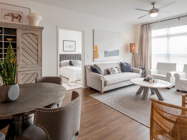 2 BR, 2 BA Apartment 625 Convention St Unit 507, Baton Rouge, LA 70802