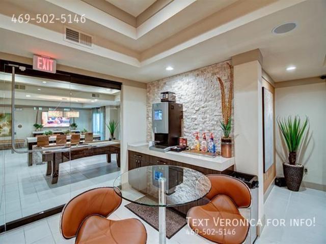 2 BR, 2 BA Apartment 625 E. Stassney Lane, Austin, TX 78745