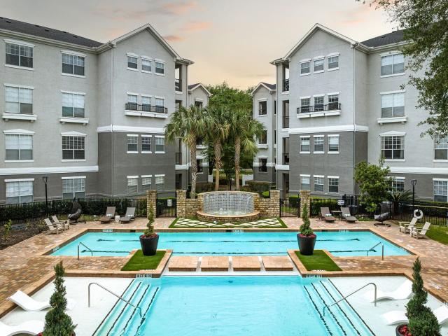 2 BR, 2 BA Apartment 6301 Almeda Road Unit 0321, Houston, TX 77021