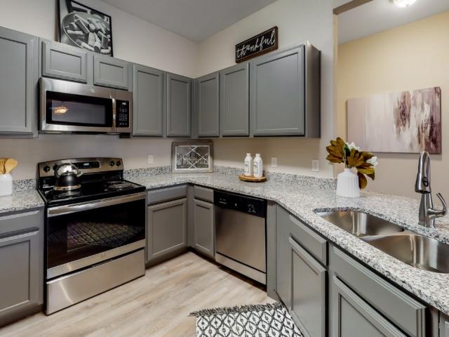 2 BR, 2 BA Apartment 6301 Old Denton Rd Unit 0613, Fort Worth, TX 76131