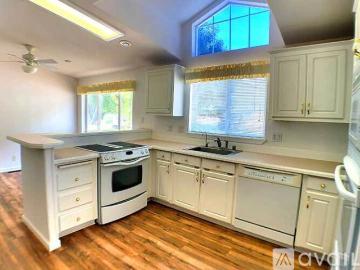 2 BR, 2 BA Apartment 6303 Windlestraw Rd, Placerville, CA 95667