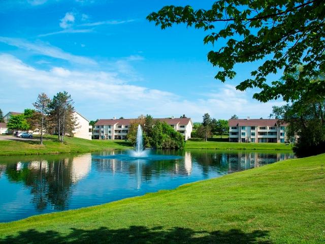 2 BR, 2 BA Apartment 6350 Aldingbrooke Circle Road South Unit 16103, West Bloomfield, MI 48322