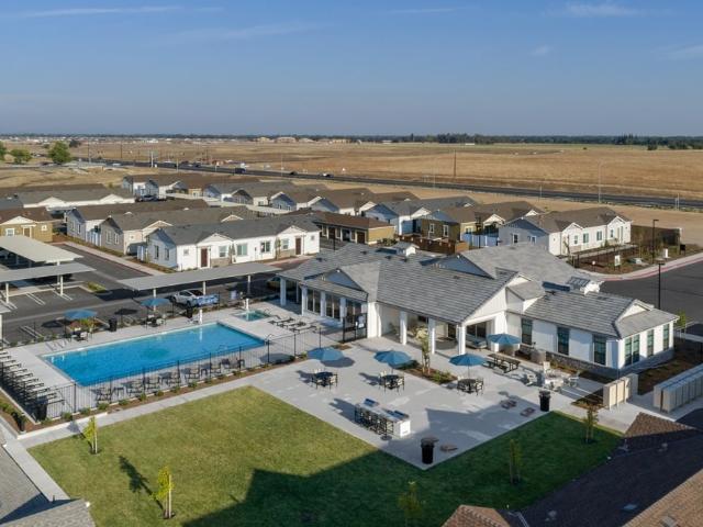 2 BR, 2 BA Apartment 6350 Baseline Road Unit 202, Roseville, CA 95747