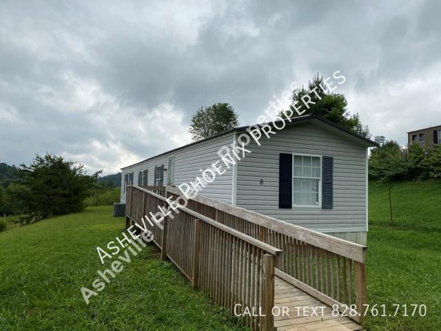 2 BR, 2 BA Apartment 6 Somber Sky Ct, Leicester, NC 28748