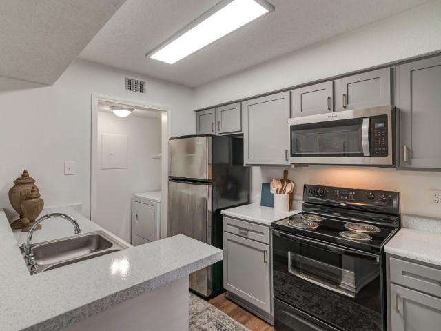 2 BR, 2 BA Apartment 750 East Mid Cities Boulevard Unit 415, Euless, TX 76039